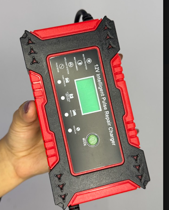 Cargador Inteligente de Baterías de 12 V con Reparación por Pulsos